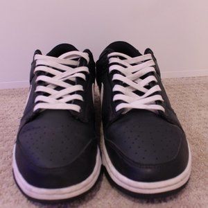 black panda dunk size 10